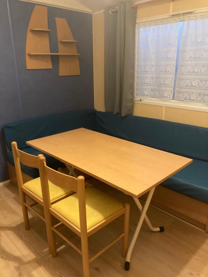 Mobil-Home 2 "Camping" Pesmes Экстерьер фото